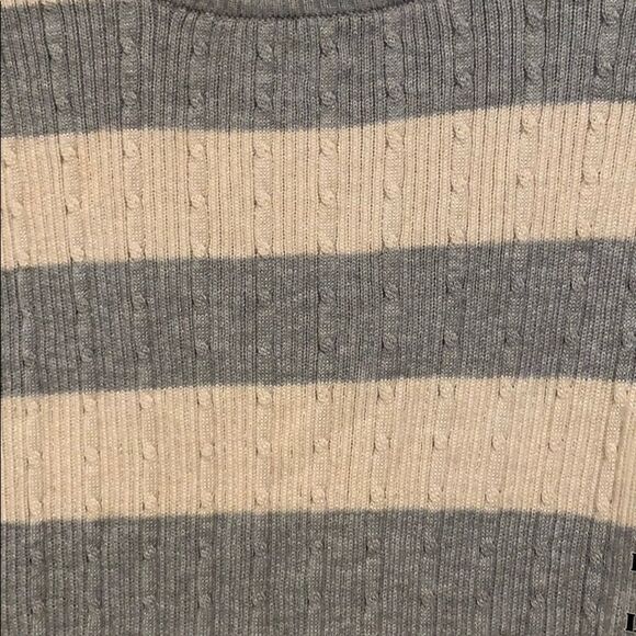 🎉Final deal 🎉Pink rose sweater 💕 - Picture 2 of 6